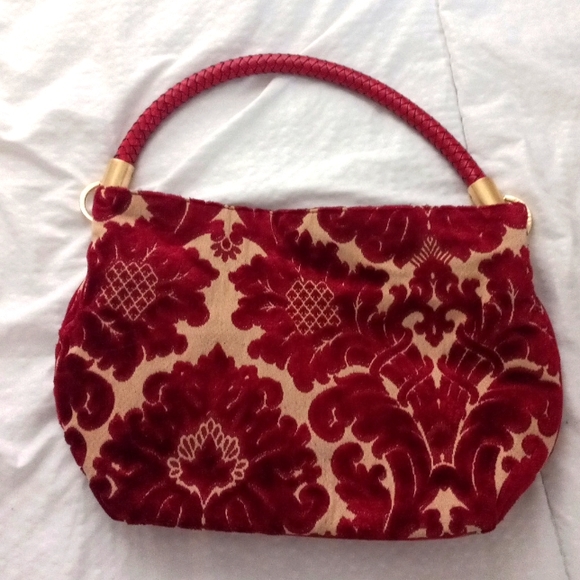 Adrienne Vittadini Handbags - EUC Adrienne Vitadinni Velvet Floral Pattern Handbag in Wine, Cream and Gold